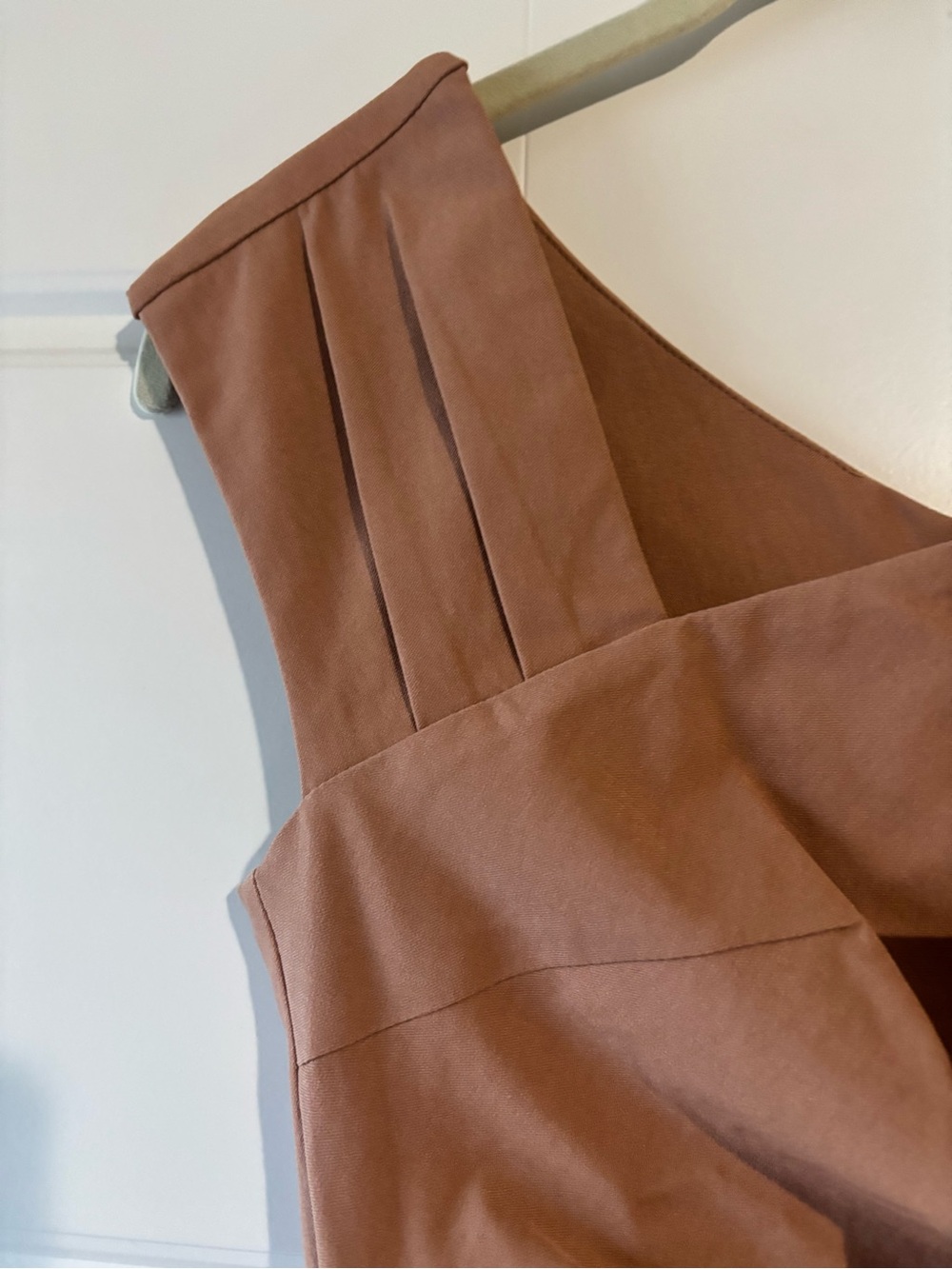 MUXXN Ruched Sheath Dress-Camel-Size Small-NWT - Picture 6 of 10